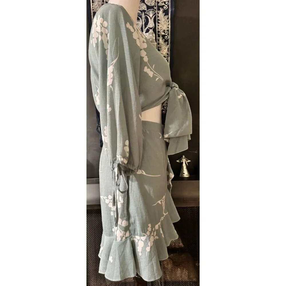 Here Comes The Sun Womens Floral Size S Tie Front Coconut Girl Mini Dress Resort - Picture 4 of 16